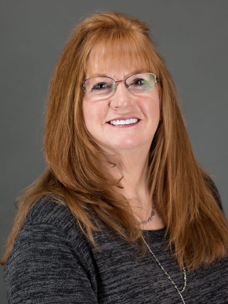 headshot_Crystal Saldivar NEW 12-2017 – Mountain Land Physical Therapy Chris Saldivar, Physical Therapist Assistant