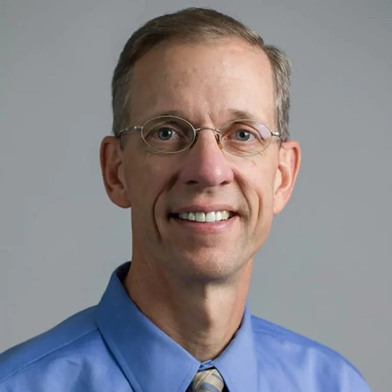 BRUCE-APPLEGATEjpg – Mountain Land Physical Therapy Headshot for Bruce Applegate, physical therapist