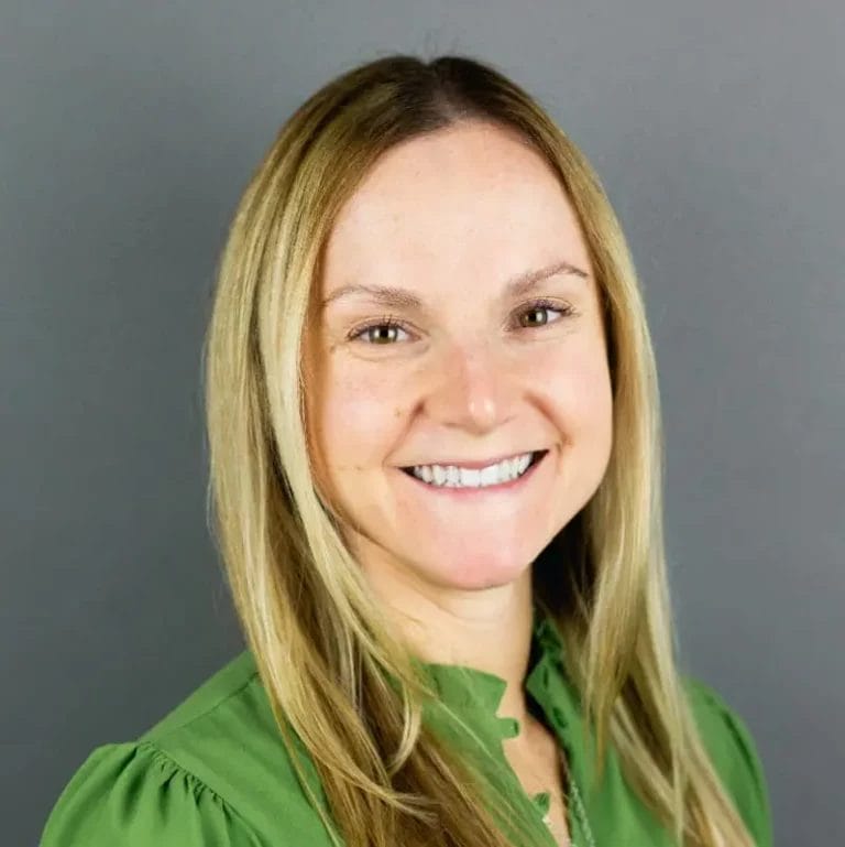 Headshot of Jen Yarin, Physical Therapist