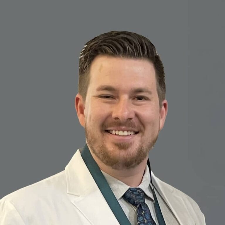 gavin tonkyro headshot WEB – Mountain Land Physical Therapy Gavin Tonkyro Headshot