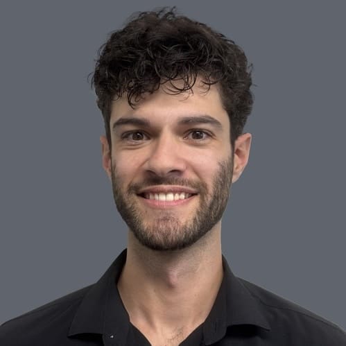 Headshot of Drake Heithoff